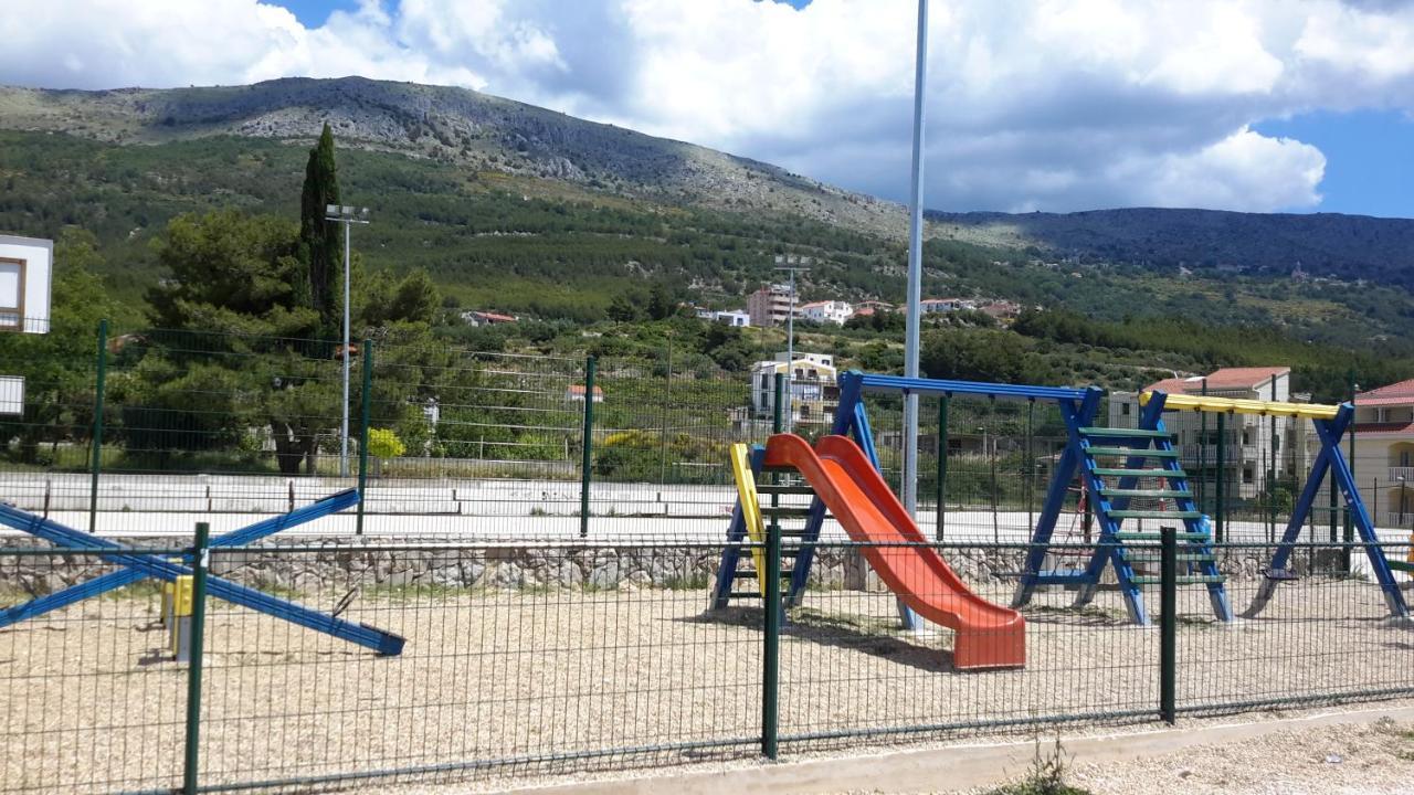 Arya Appartement Podstrana Buitenkant foto